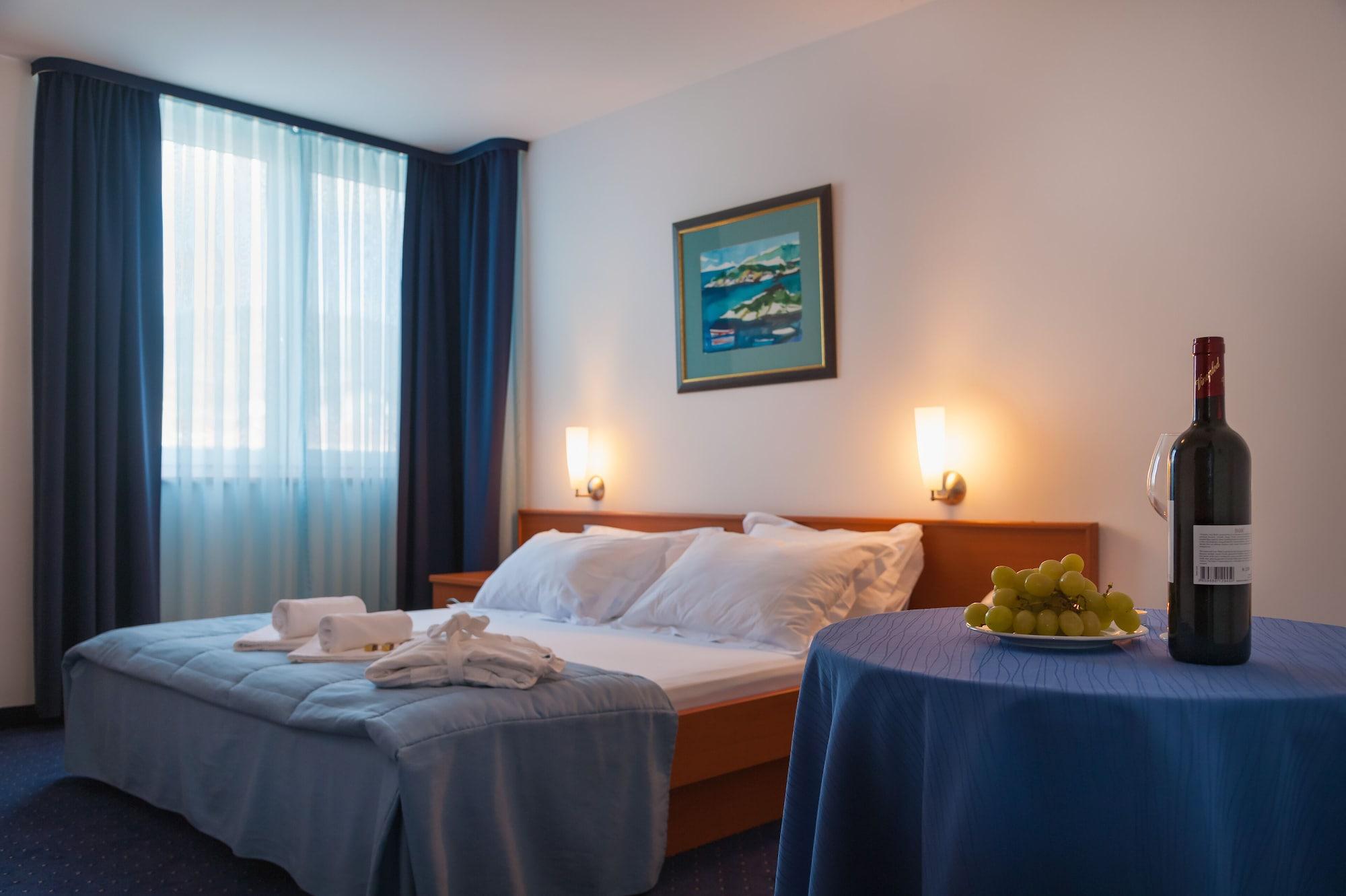 Hotel Rotondo Donji Seget Buitenkant foto