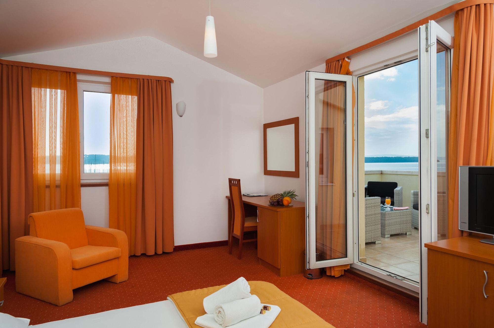 Hotel Rotondo Donji Seget Buitenkant foto