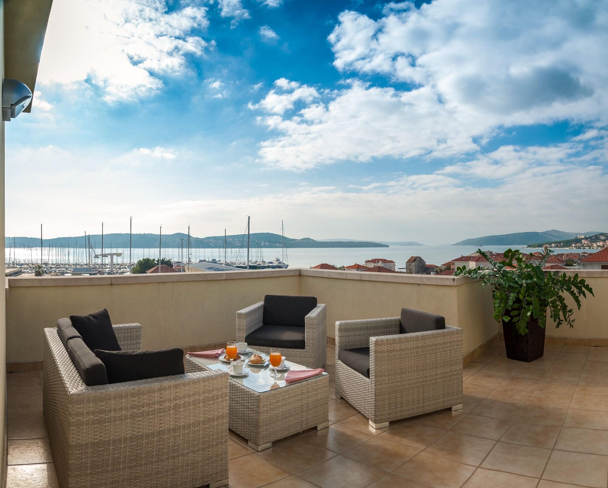Hotel Rotondo Donji Seget Buitenkant foto