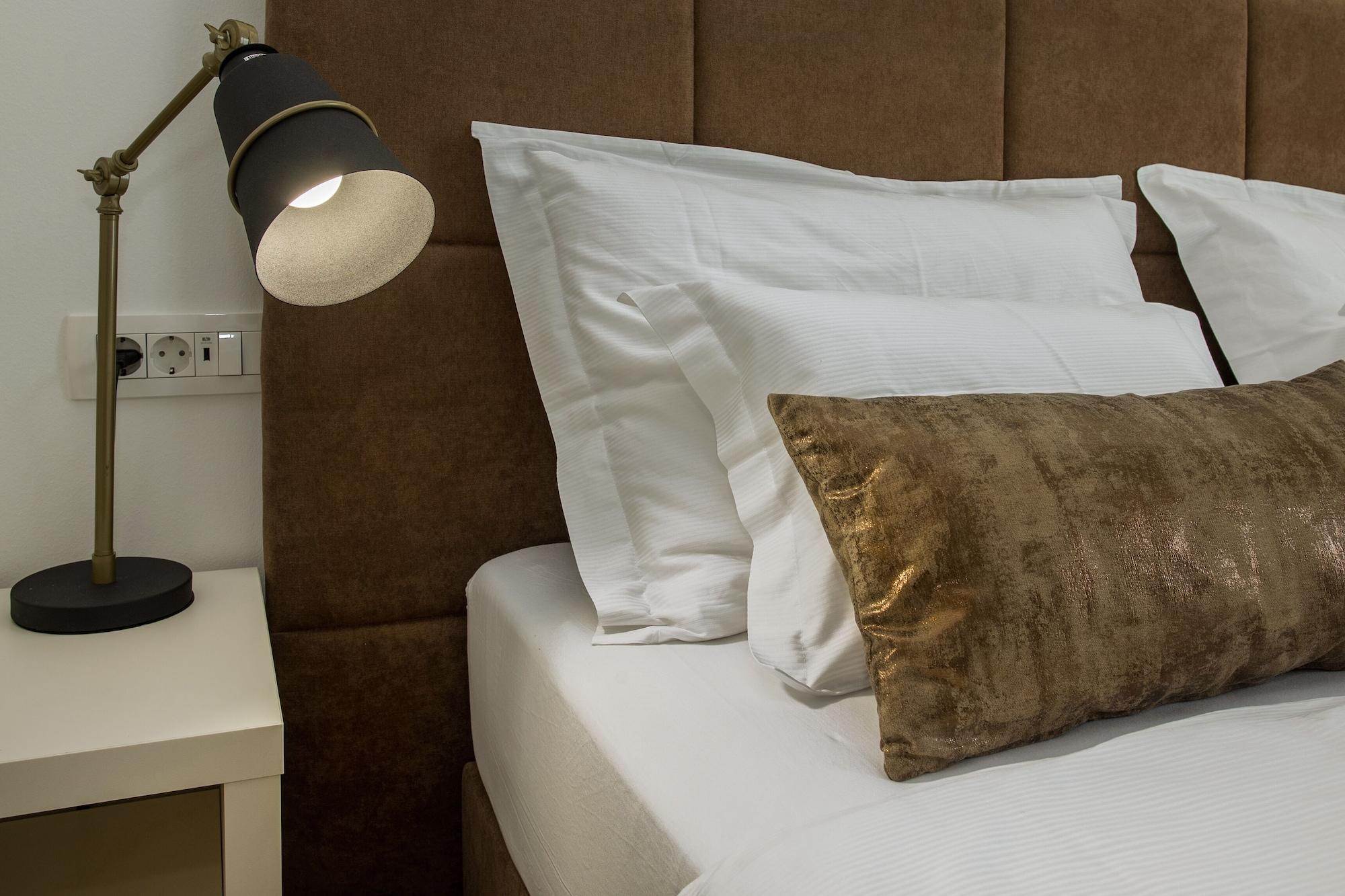 Hotel Rotondo Donji Seget Buitenkant foto