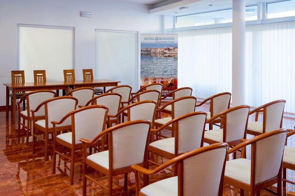 Hotel Rotondo Donji Seget Buitenkant foto