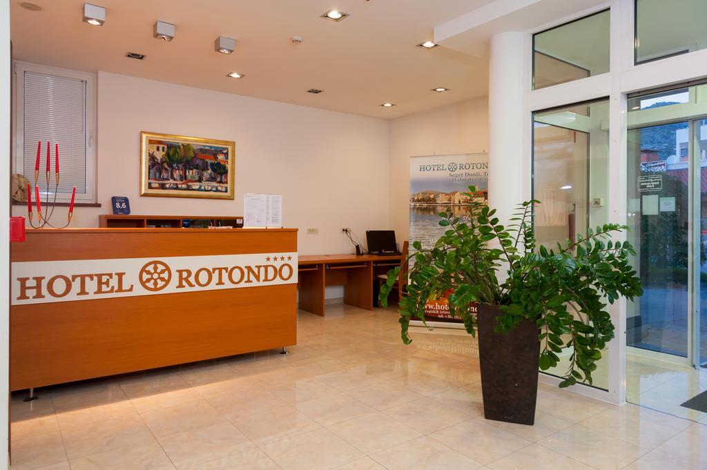 Hotel Rotondo Donji Seget Buitenkant foto