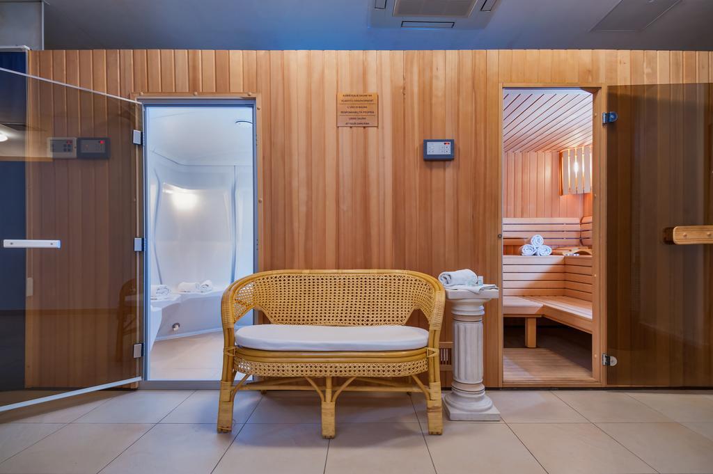 Hotel Rotondo Donji Seget Buitenkant foto