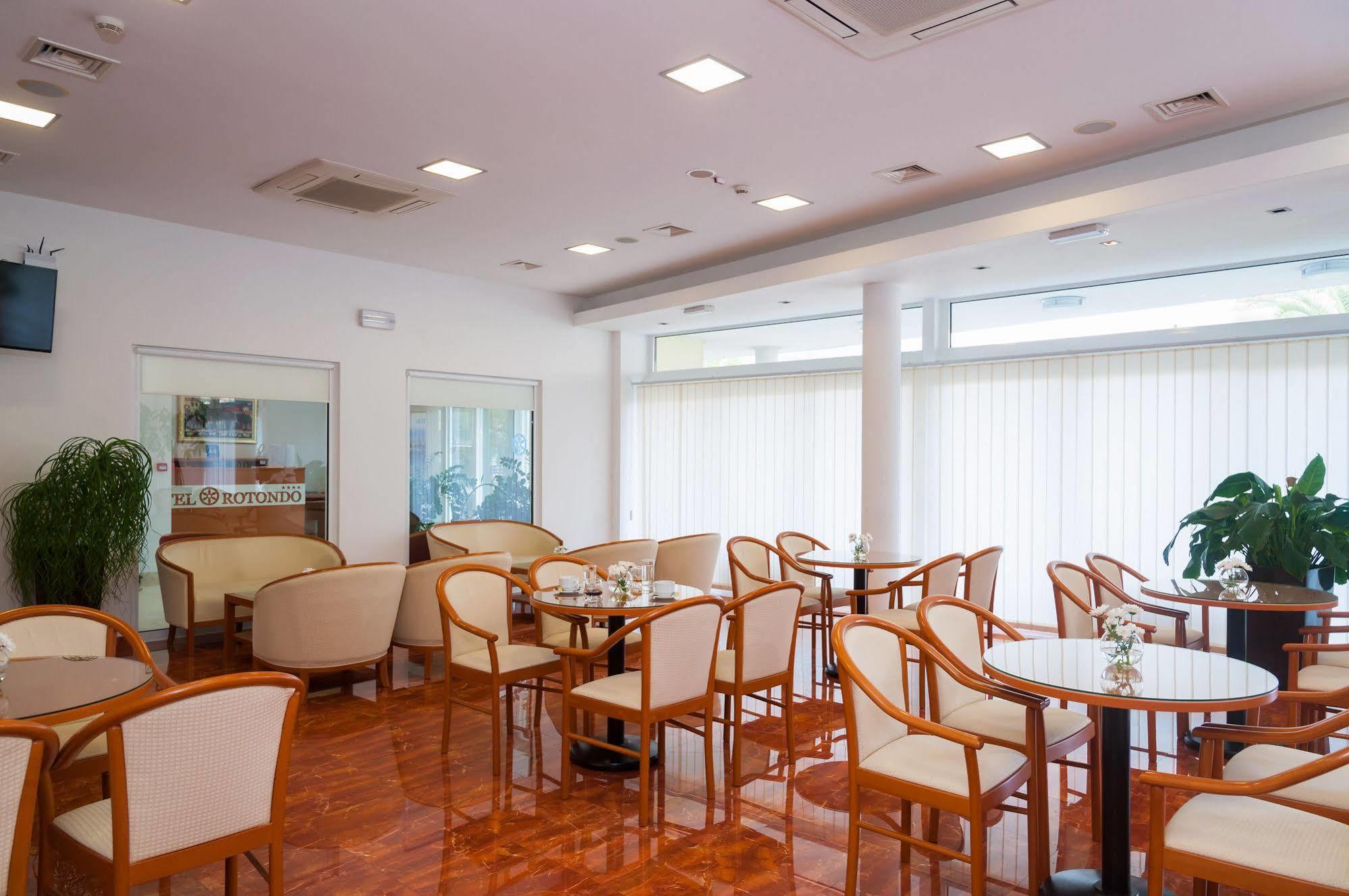 Hotel Rotondo Donji Seget Buitenkant foto